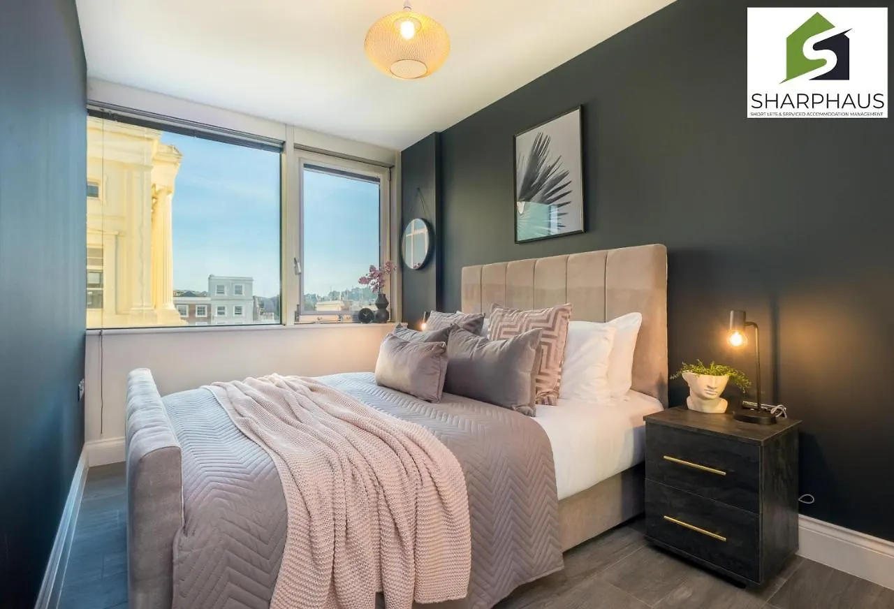 Cool & Comfy 2-Bed Between The City And The Beach By Sharphaus Short Lets & Serviced Accommodation Management Brighton