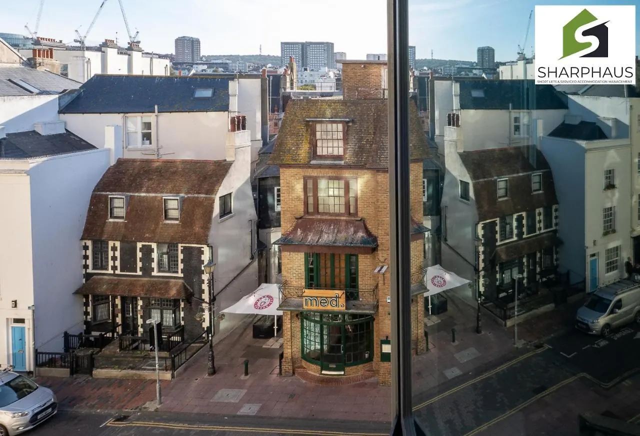 Cool & Comfy 2-Bed Between The City And The Beach By Sharphaus Short Lets & Serviced Accommodation Management Brighton 0*,