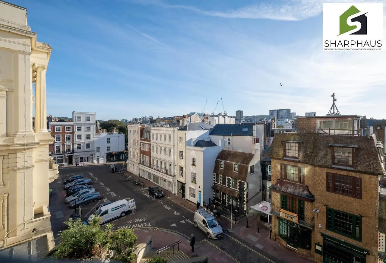 Cool & Comfy 2-Bed Between The City And The Beach By Sharphaus Short Lets & Serviced Accommodation Management Brighton Apartman